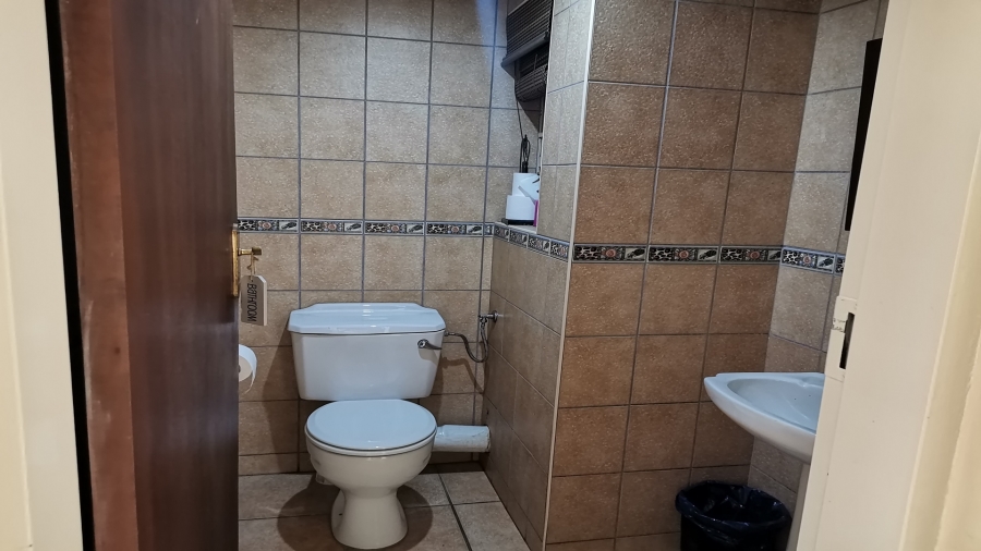 4 Bedroom Property for Sale in Van Der Hoff Park North West